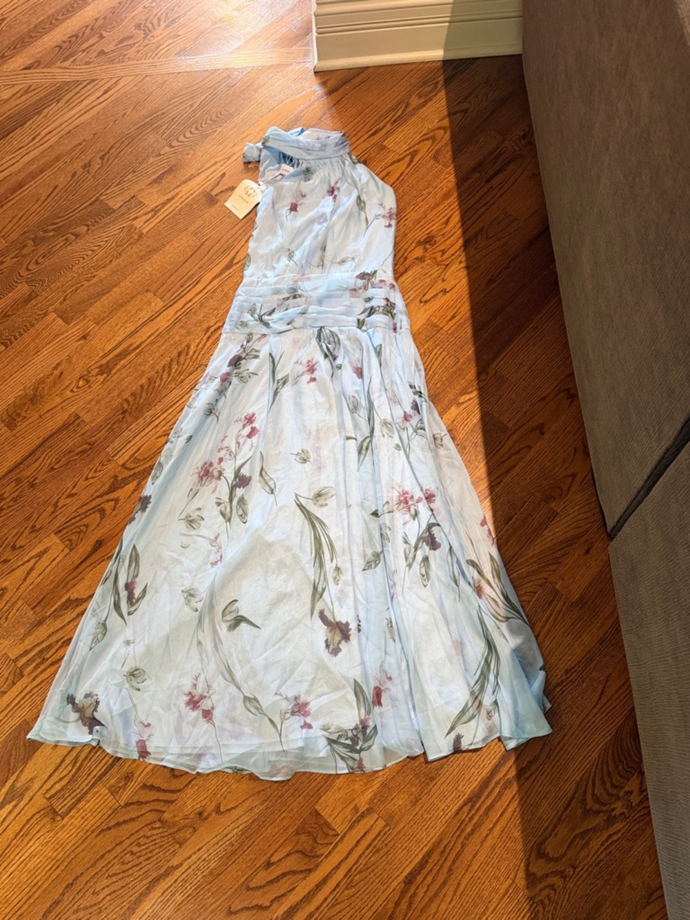 Halter-Neck Floral Maxi Dress in Light Blue - Picture 3 of 5
